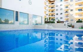 B05 - Lux&Pool Central Apartment
